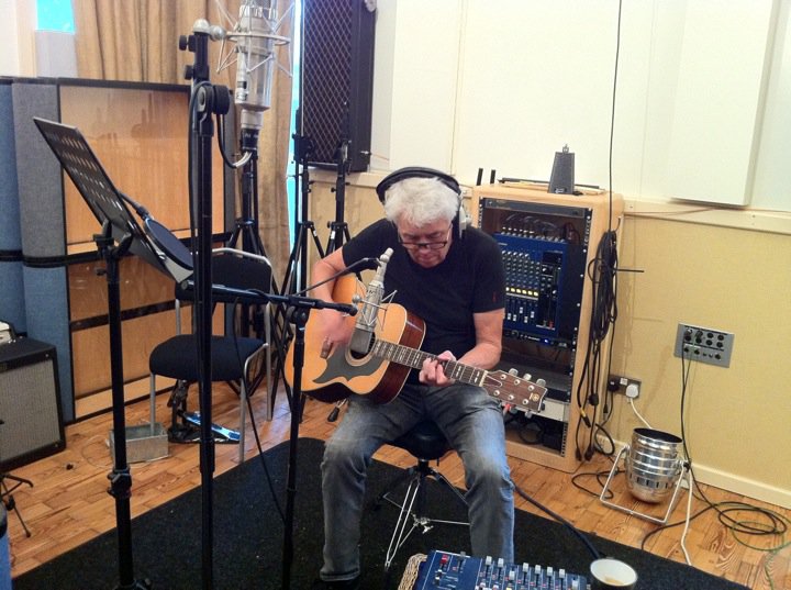 Recording Golden Earring Tits 'n Ass cd: guitar overdub Nashville-tuning - picture Jan Rooymans